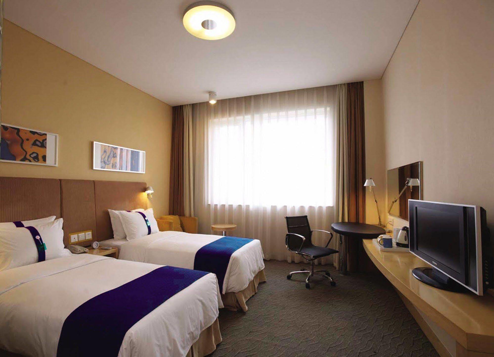 Holiday Inn Express Tangshan Downtown By Ihg Экстерьер фото